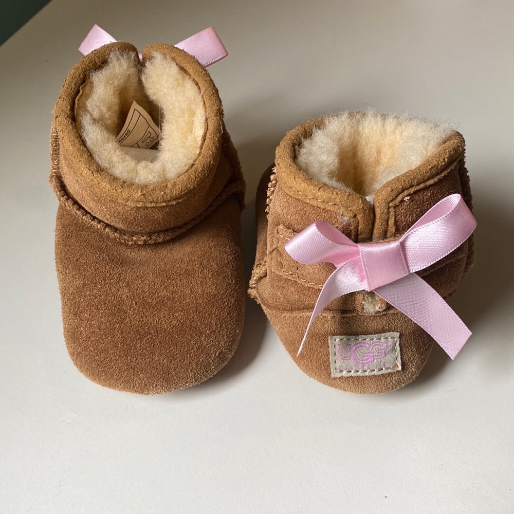 Baby Girl UGG boots size 2/3C